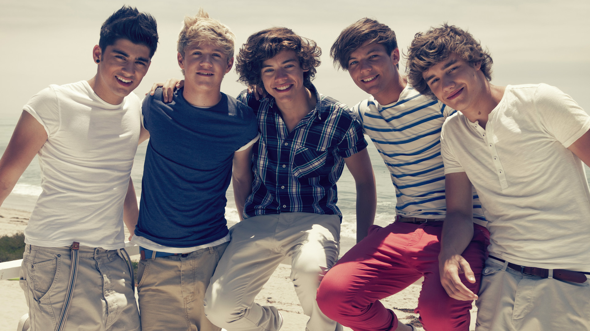 one direction壁纸,onedirection壁纸 *as: kiss you av one direction
