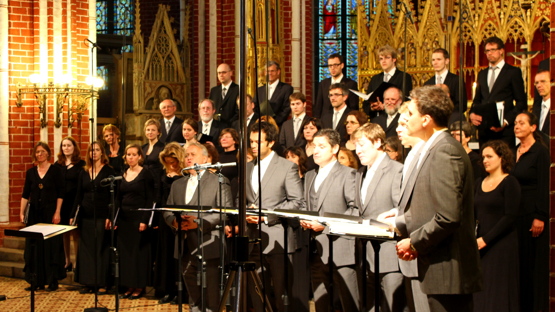 Look At The World av Cambridge Singers