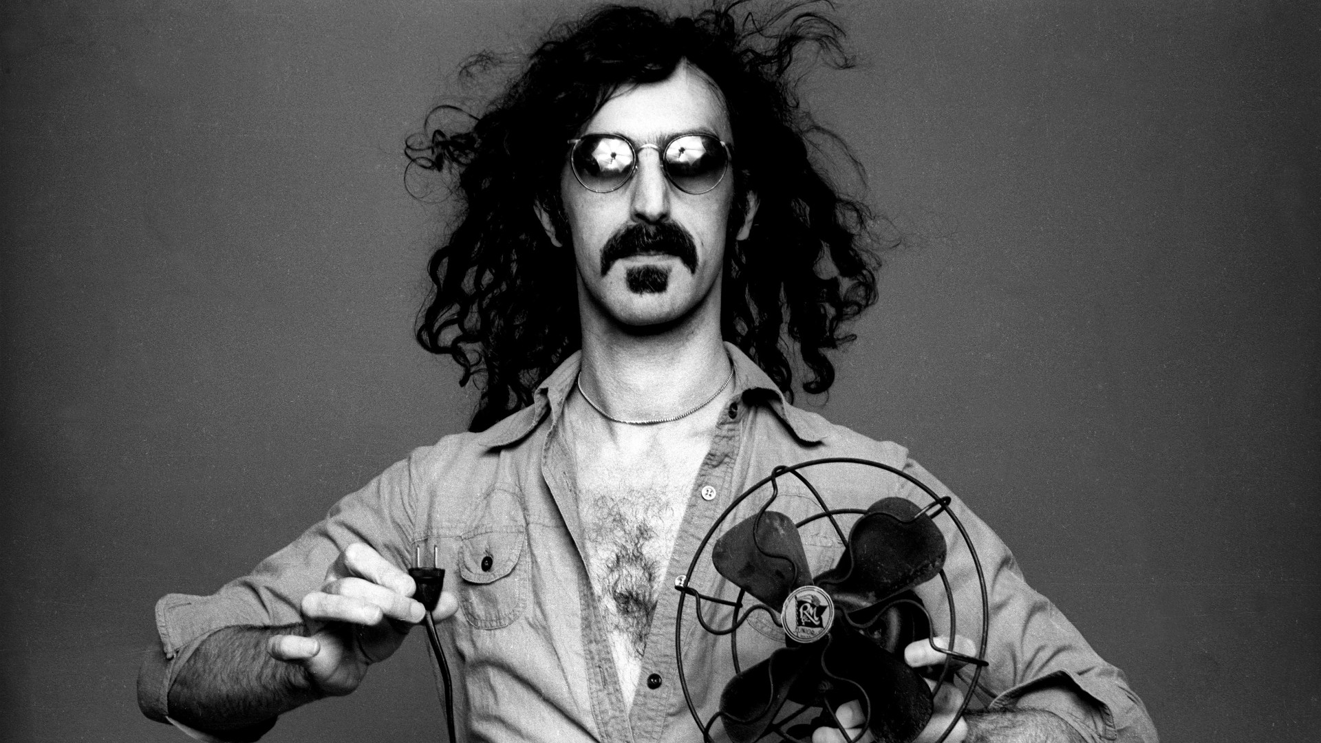 bobby-brown-av-frank-zappa-radio-i-spotify-radiofy