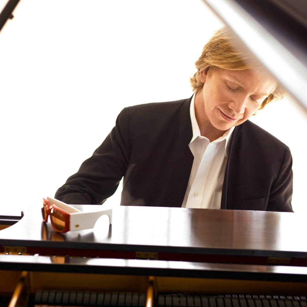 John Bayless – classical crossover Band