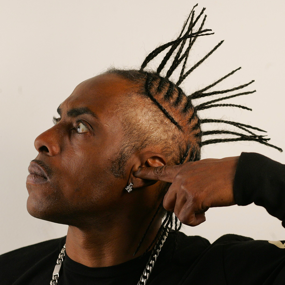 Coolio featuring L.V.