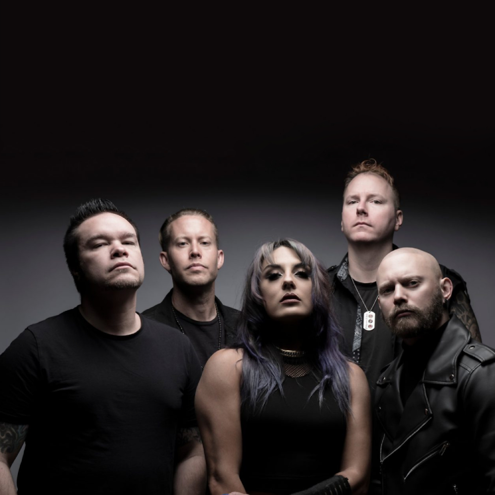 Eva Under Fire – rock Band