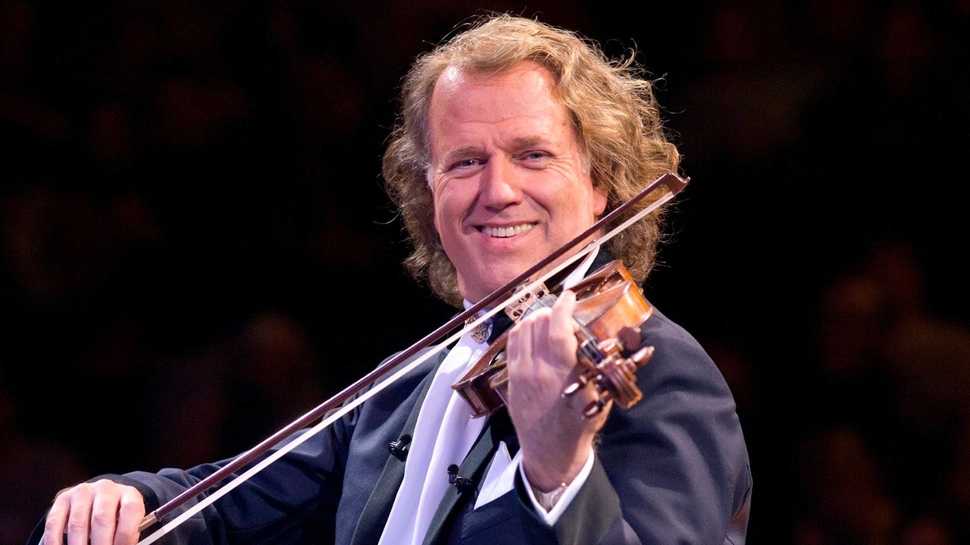 And The Waltz Goes On av André Rieu