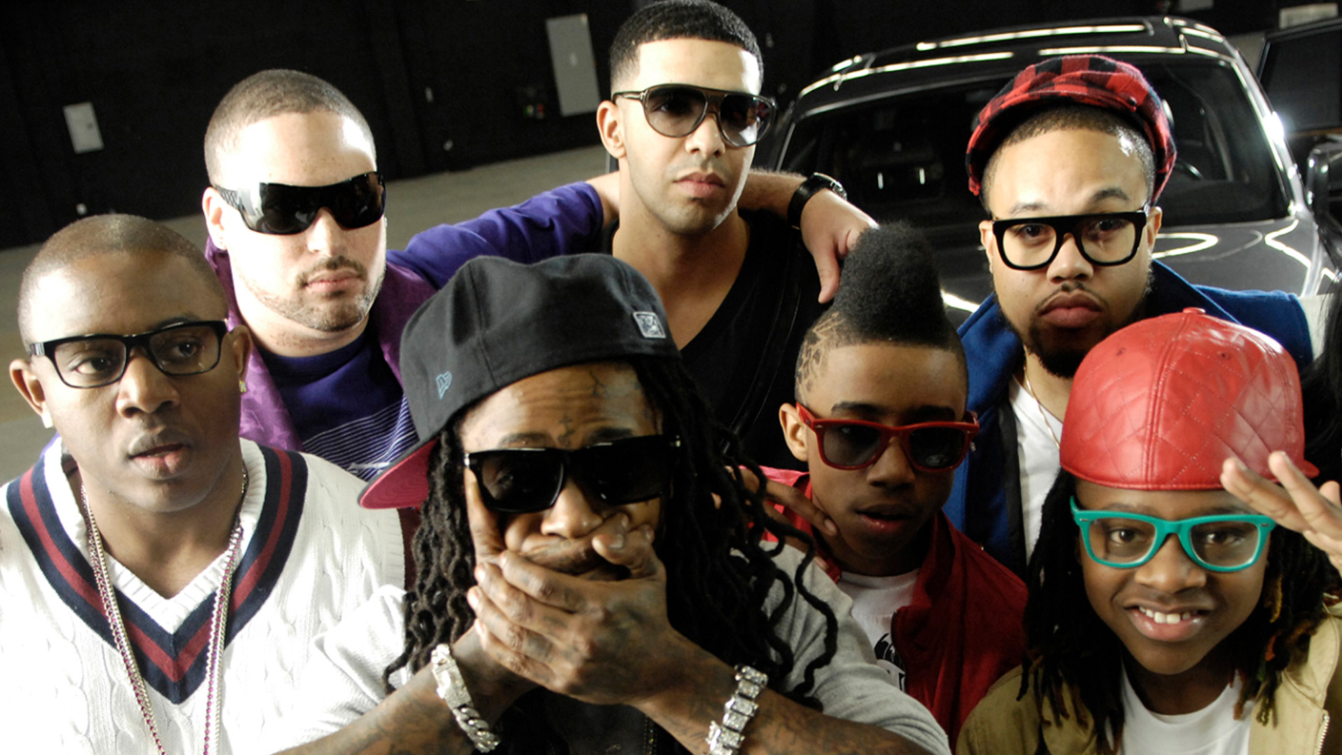 Bed Rock (Ft. Lil Wayne, Gudda Gudda, Nicki Minaj, Drake, Tyga, Jae Millz & Lloyd) av Young Money